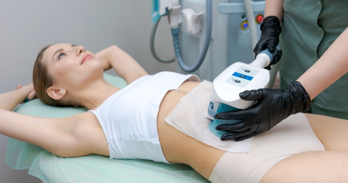 a woman receiving coolsculpting in Dallas, TX